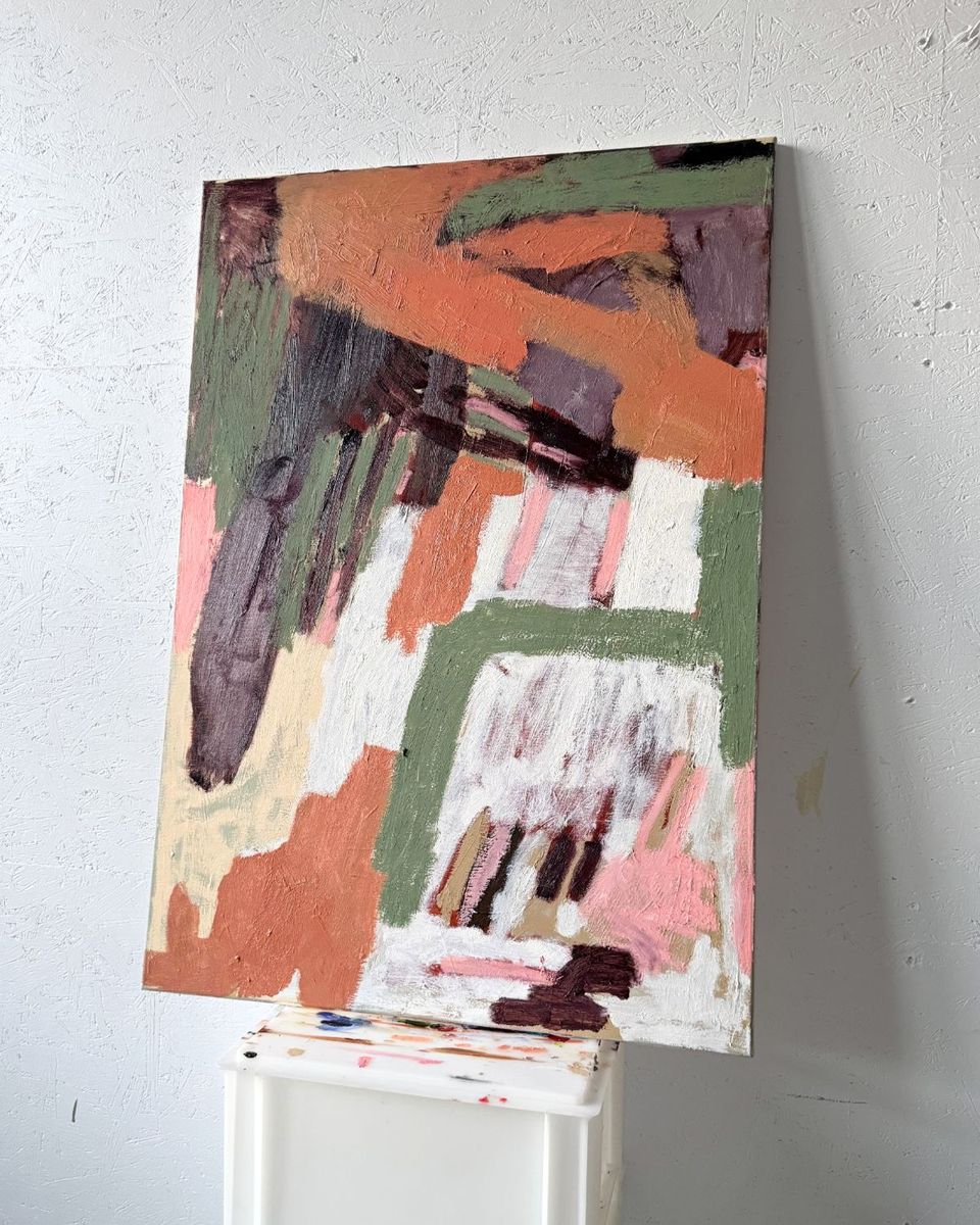 in her perfect flat, detail of the paint texture